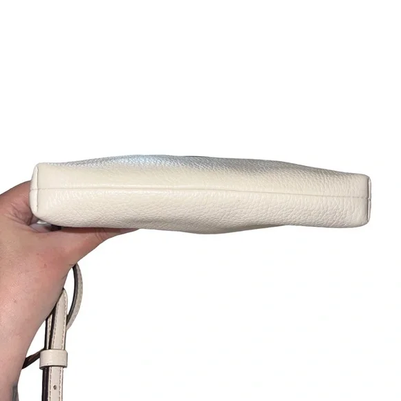 COACH Pebbled Leather Minnie Mouse Kitt Messenger Crossbody With Patches - Picture 9 of 16